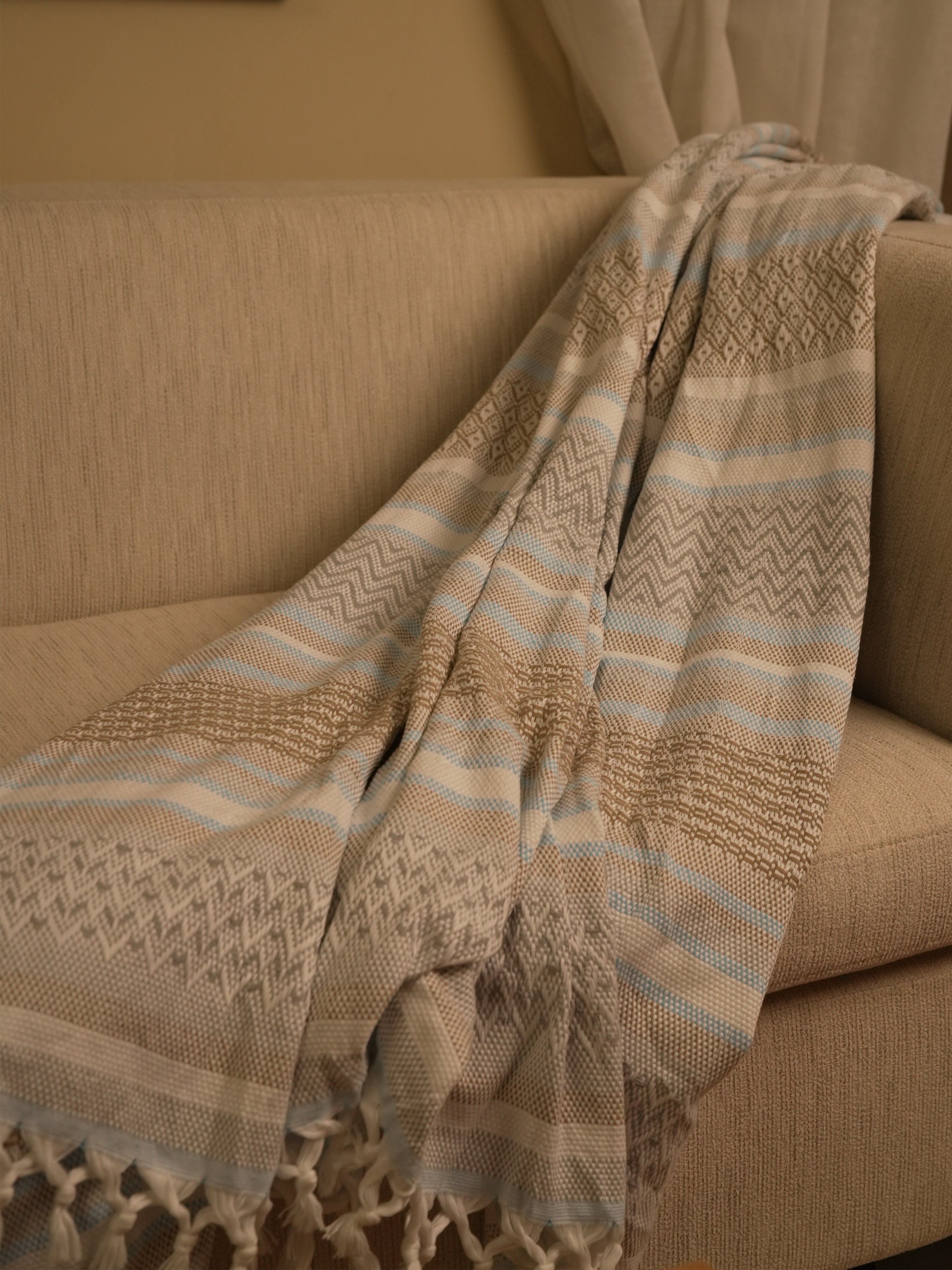 Zigzag  Jacquard Blanket